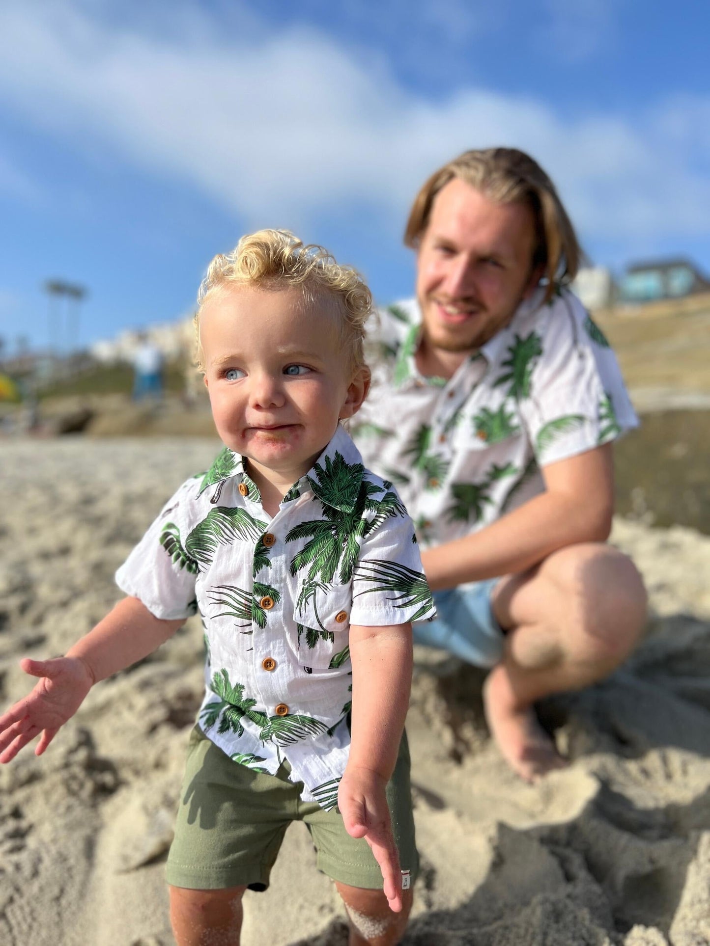 Me & Henry Hugo Twill Shorts Hunter Green